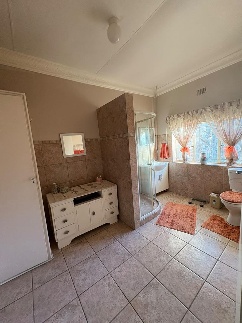 4 Bedroom Property for Sale in Heilbron Free State